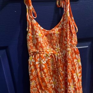 Urban outfitters flowery cute romper size: small